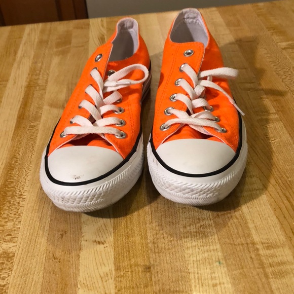 Converse - Picture 2 of 4